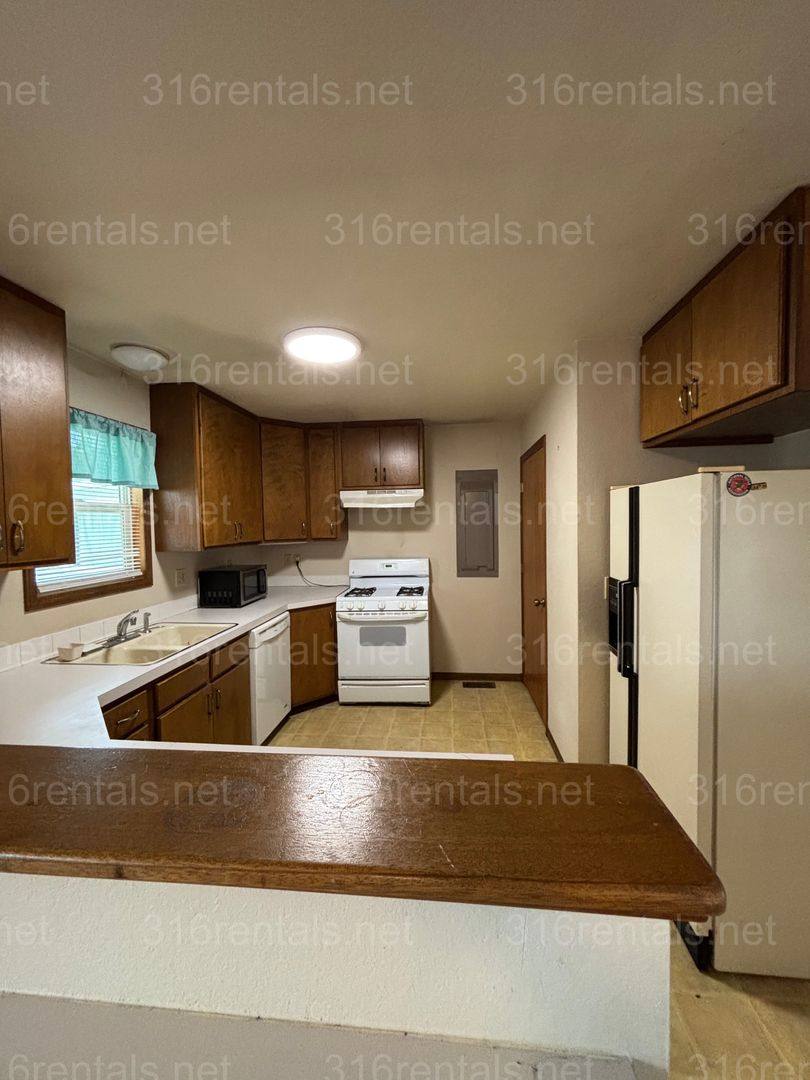 House for rent at 1010 S Topeka, El Dorado, KS 67042