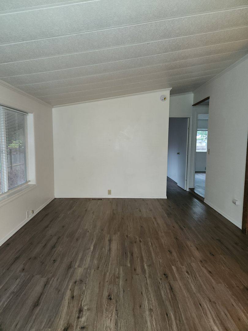 House for rent at 1125 2nd Ave, Sweet Home, OR 97386