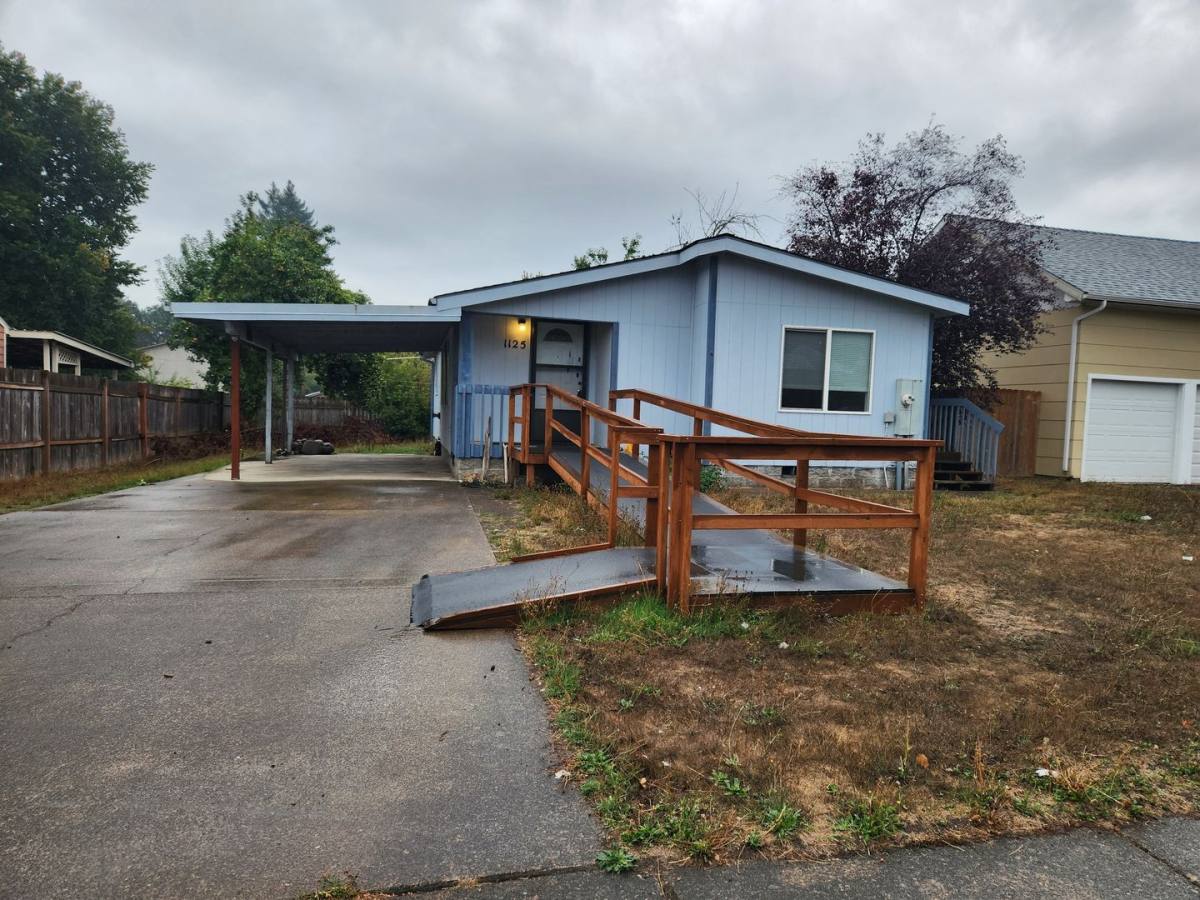 House for rent at 1125 2nd Ave, Sweet Home, OR 97386