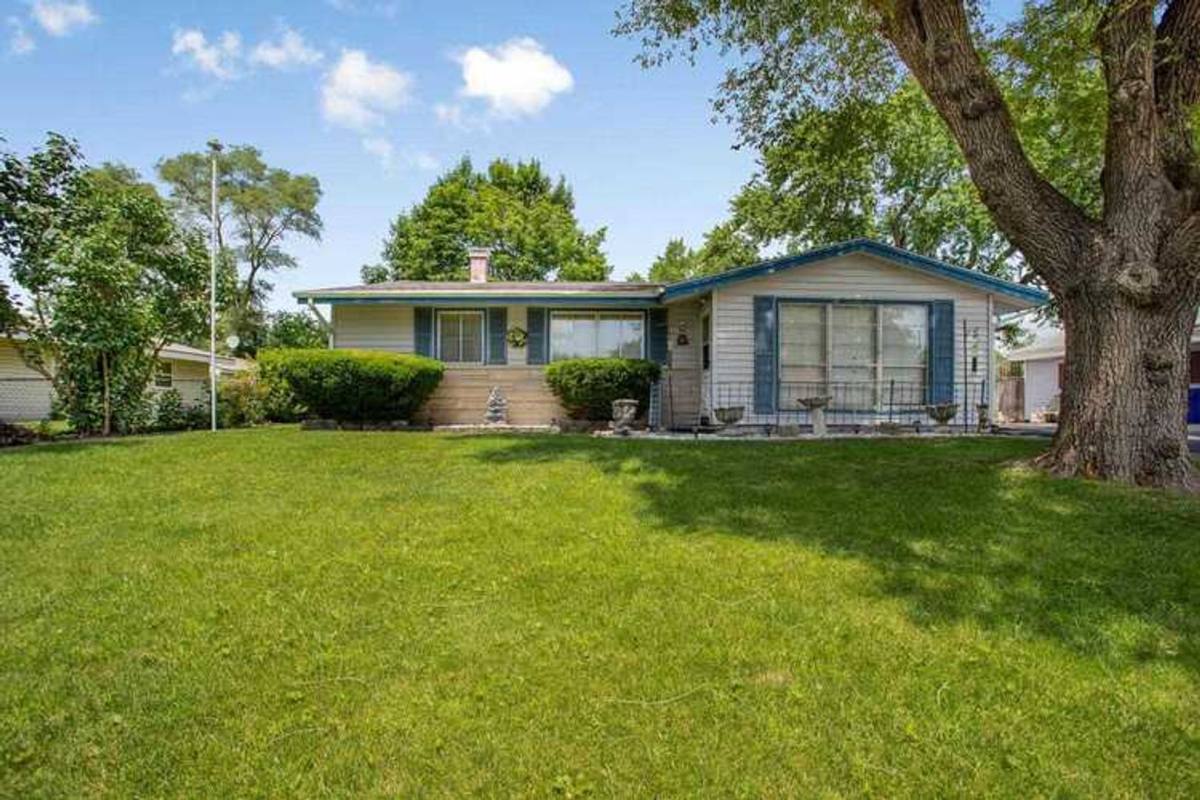 House for rent at 5308 Algonquin Trail, Kokomo, IN 46902