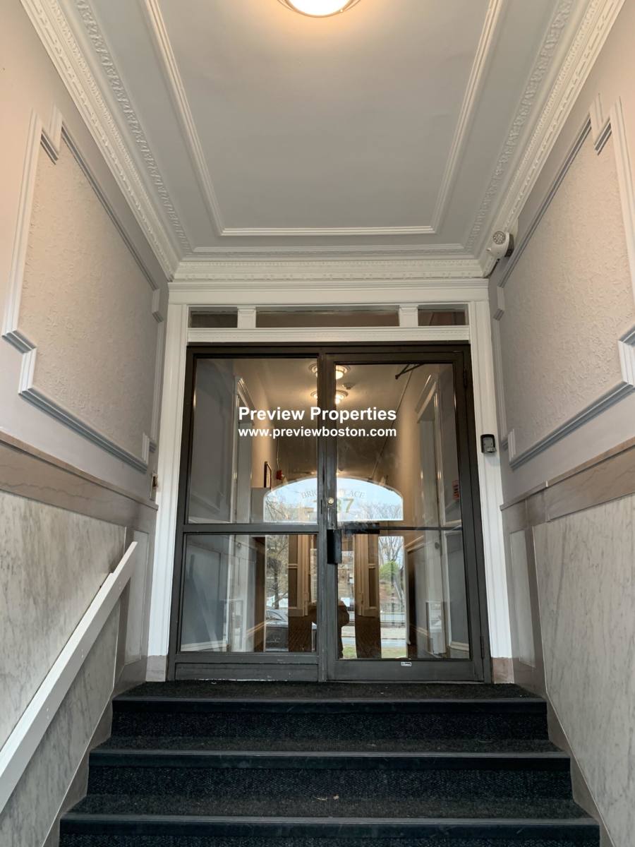 Apartment for rent at 1637 Commonwealth Ave #8P, Brighton, MA 02135