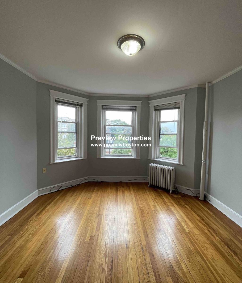 Apartment for rent at 1637 Commonwealth Ave #8P, Brighton, MA 02135