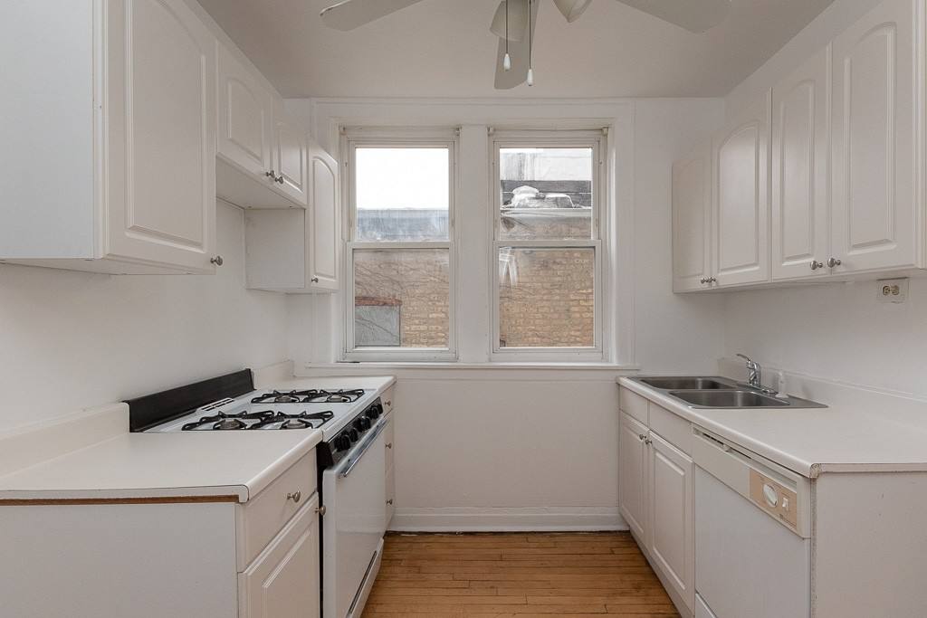Apartment for rent at 4407 Kenneth #AW8, Chicago, IL 60630