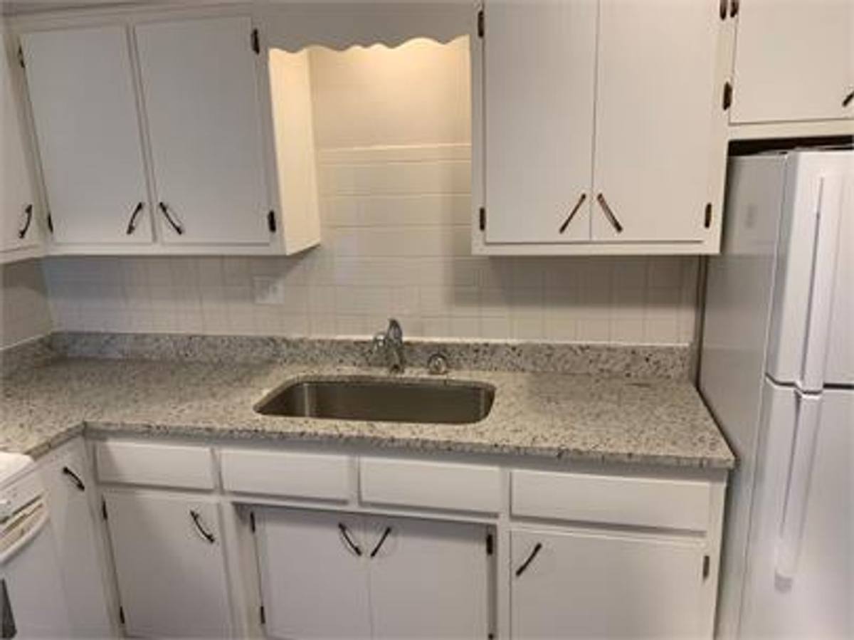 Apartment for rent at 8280-8290 Roosevelt Rd, Forest Park, IL 60130