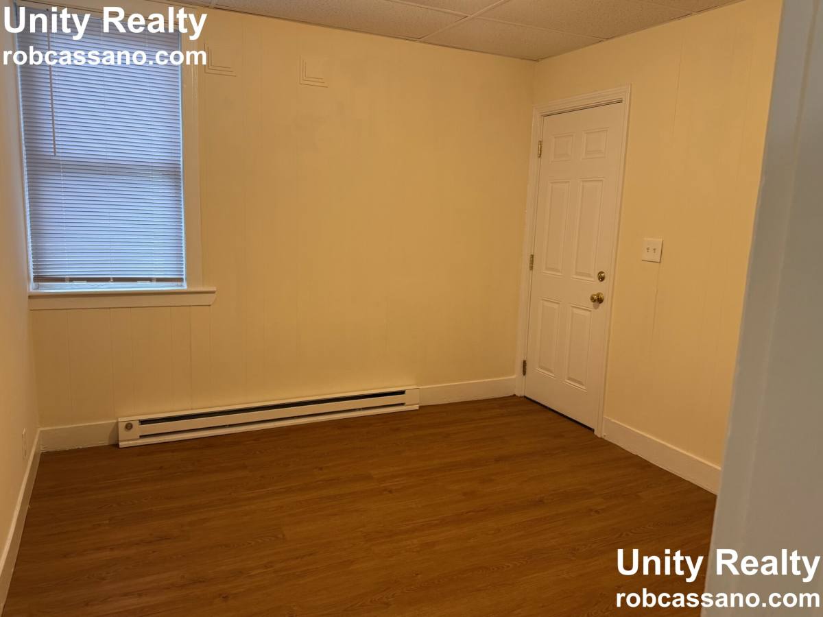 Apartment for rent at 218 Middlesex Ave #2, Medford, MA 02155