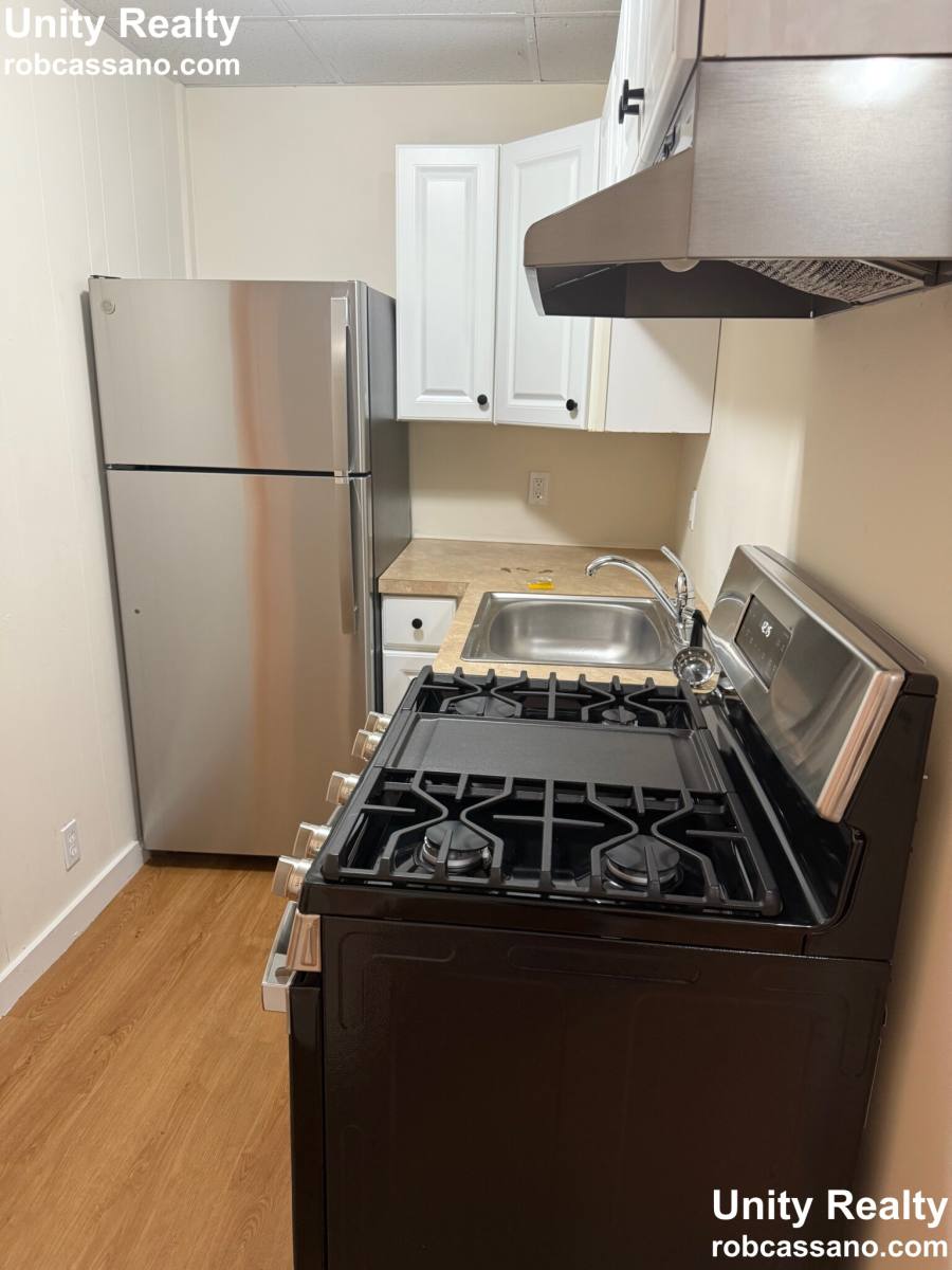 Apartment for rent at 218 Middlesex Ave #2, Medford, MA 02155