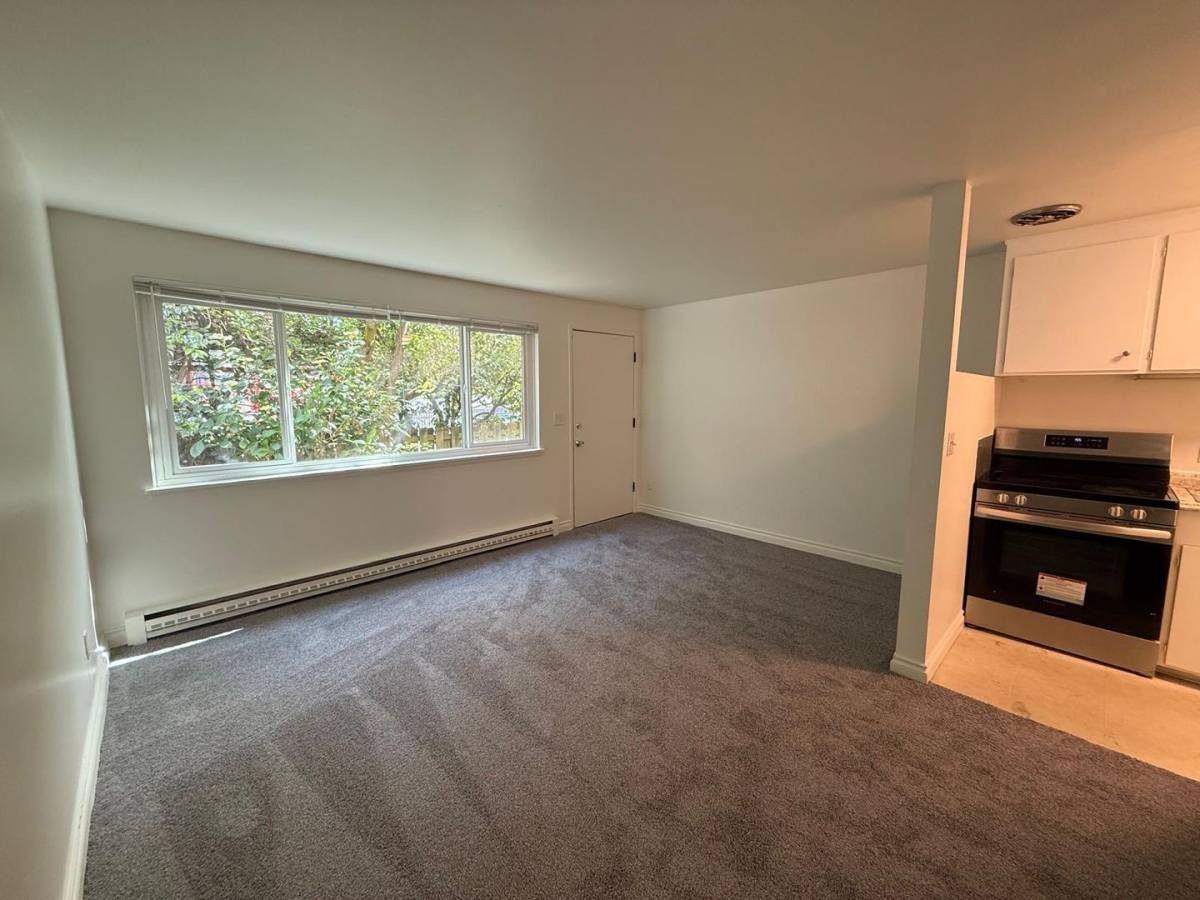 Apartment for rent at 119 Valley St, Seattle, WA 98109