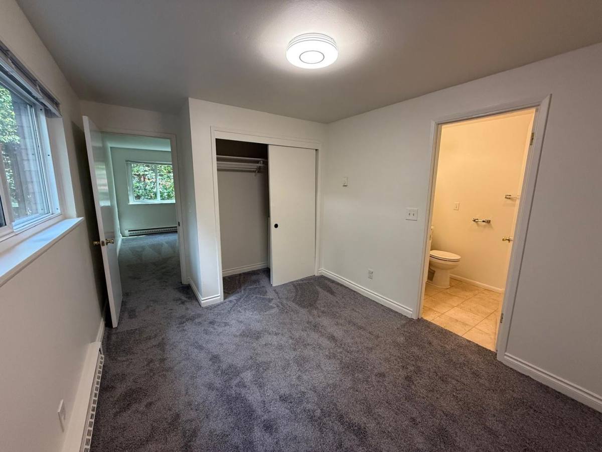 Apartment for rent at 119 Valley St, Seattle, WA 98109