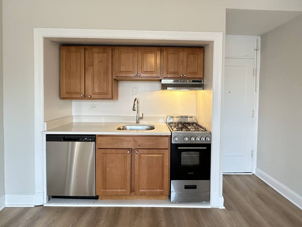 Apartment for rent at 3335 Diversey #D731, Chicago, IL 60647