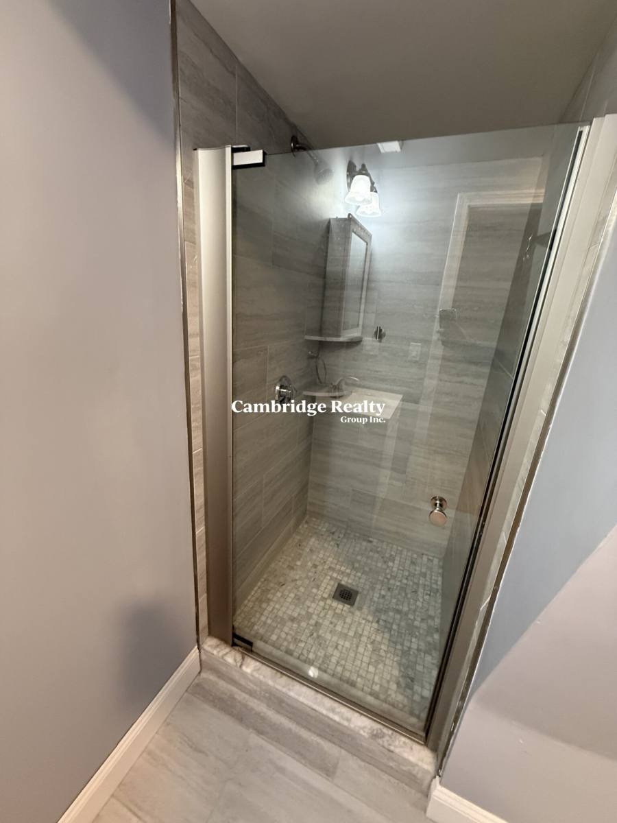 Apartment for rent at 91 Munroe St #3R, Somerville, MA 02143