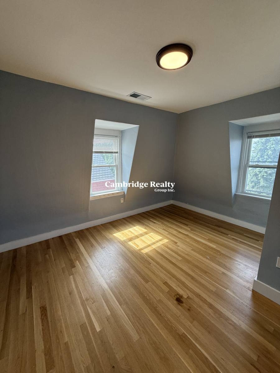 Apartment for rent at 91 Munroe St #3R, Somerville, MA 02143