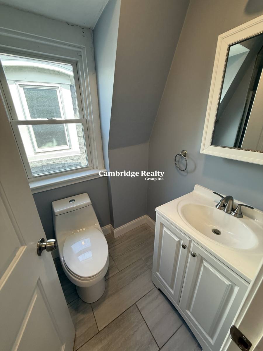 Apartment for rent at 91 Munroe St #3R, Somerville, MA 02143