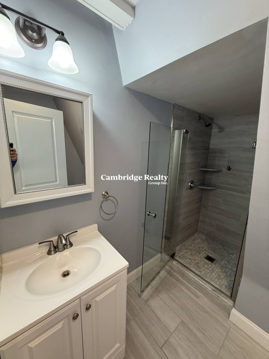 Apartment for rent at 91 Munroe St #3R, Somerville, MA 02143