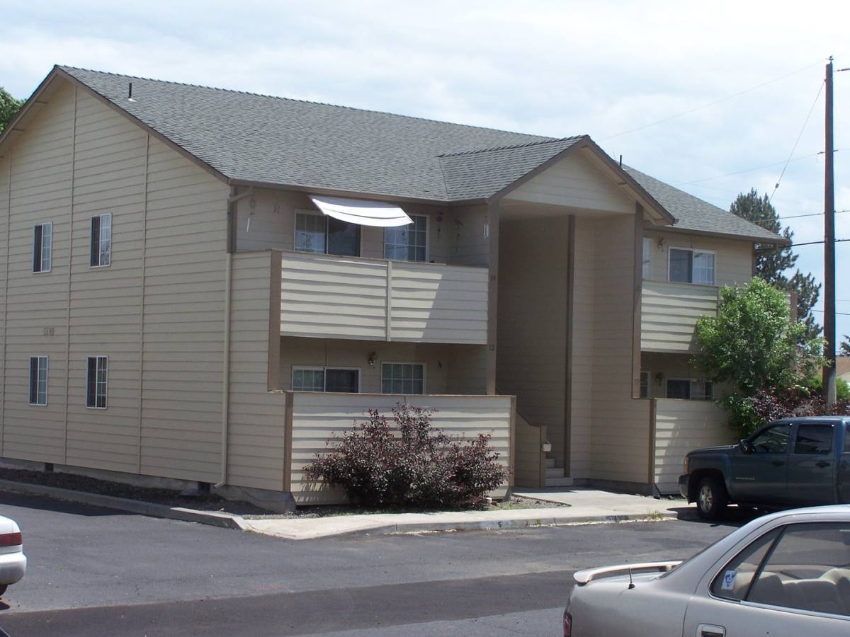 Apartment for rent at 2121 SW Umatilla Ave, Redmond, OR 97756