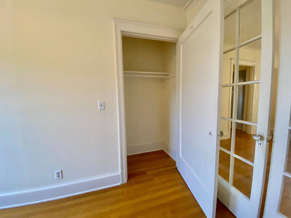 Apartment for rent at 4210 Brooklyn Ave NE, Seattle, WA 98105