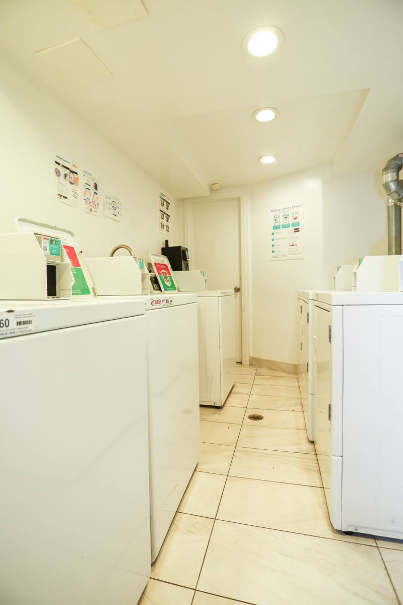 Apartment for rent at 6011 N Winthrop #407, Chicago, IL 60660