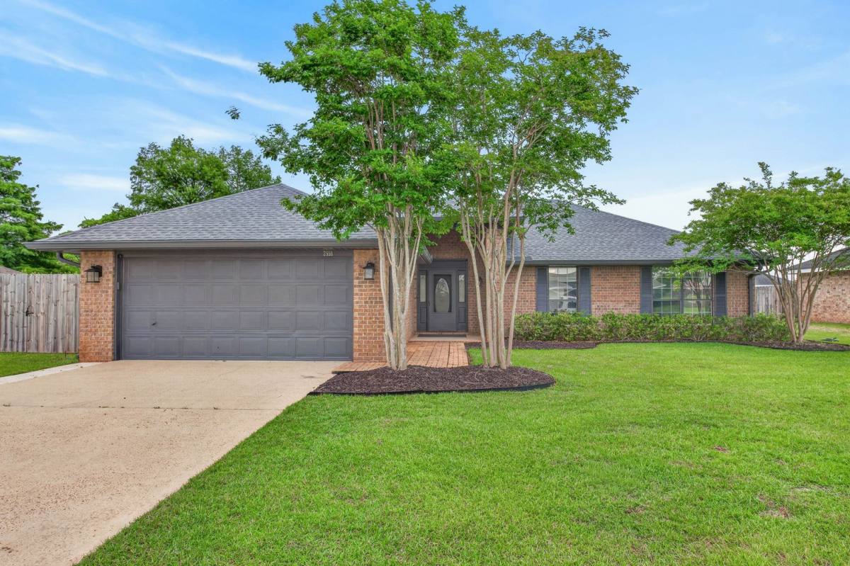 House for rent at 2558 W Ashford Park Dr, Foley, AL 36535