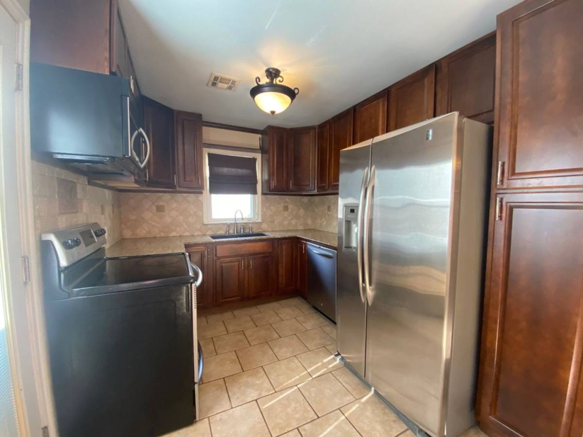 House for rent at 3820 S Detroit Ave, Tulsa, OK 74105