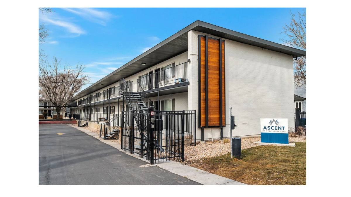 Apartment for rent at 2174 S 300 E, Salt Lake City, UT 84115