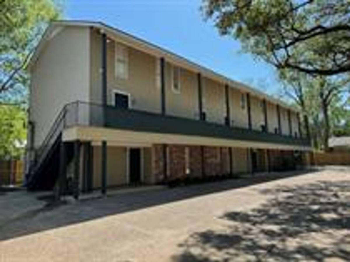 Apartment for rent at 234 Richland Ave, Baton Rouge, LA 70806