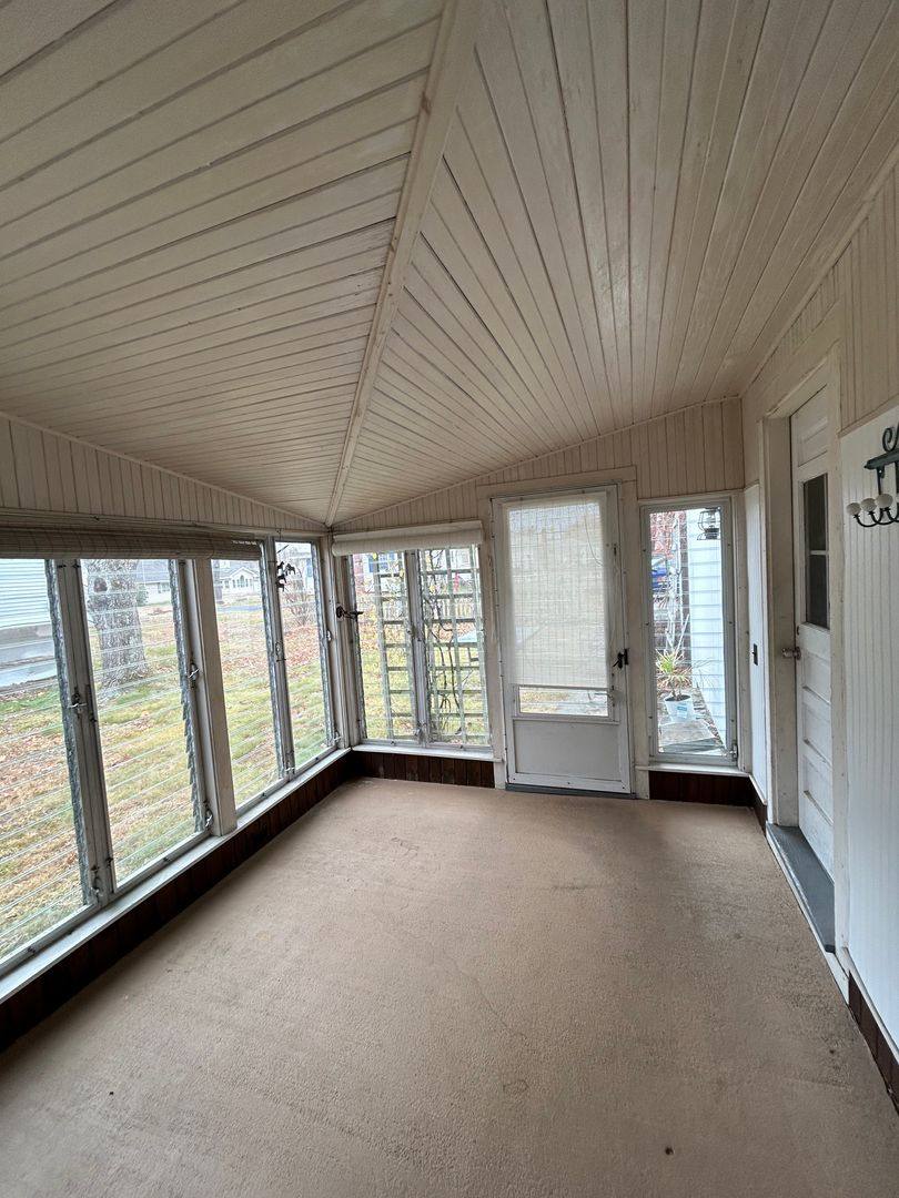 House for rent at 33 Washington St, Rochester, NH 03867