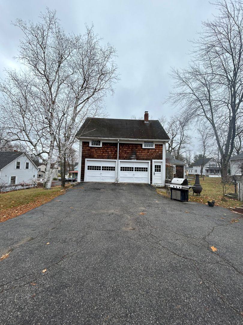 House for rent at 33 Washington St, Rochester, NH 03867