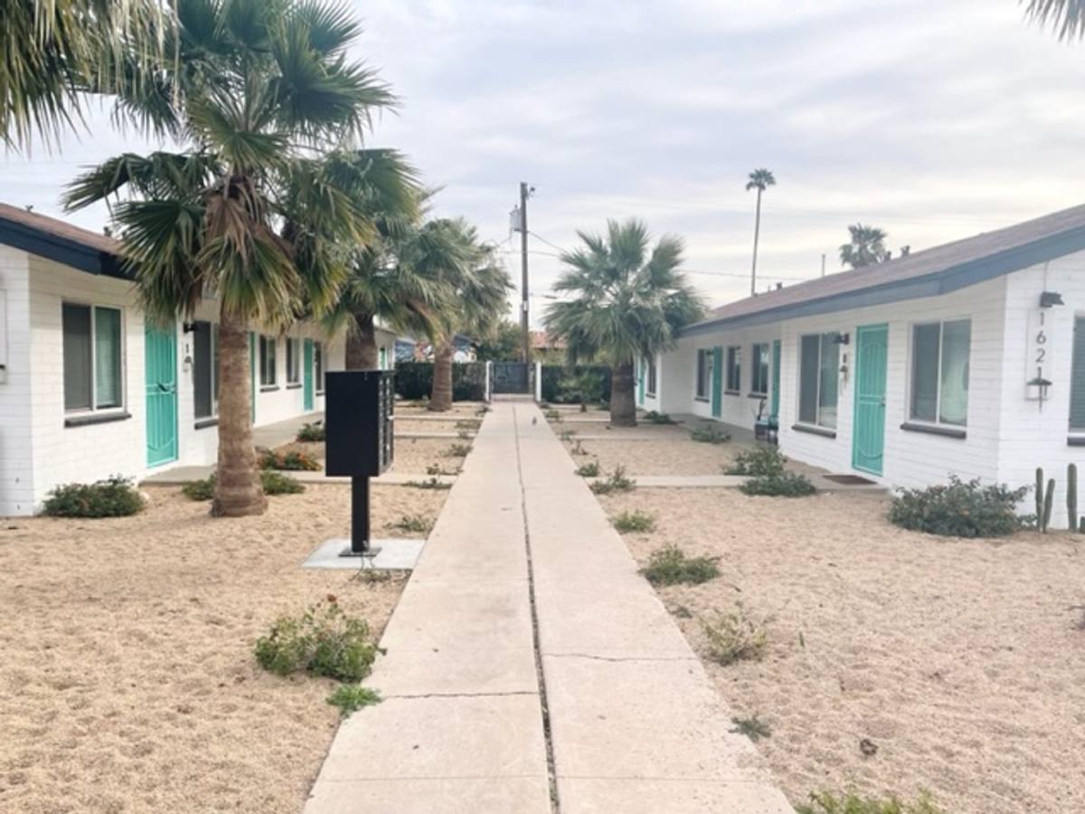 Apartment for rent at 1701 N 18th St, Phoenix, AZ 85006