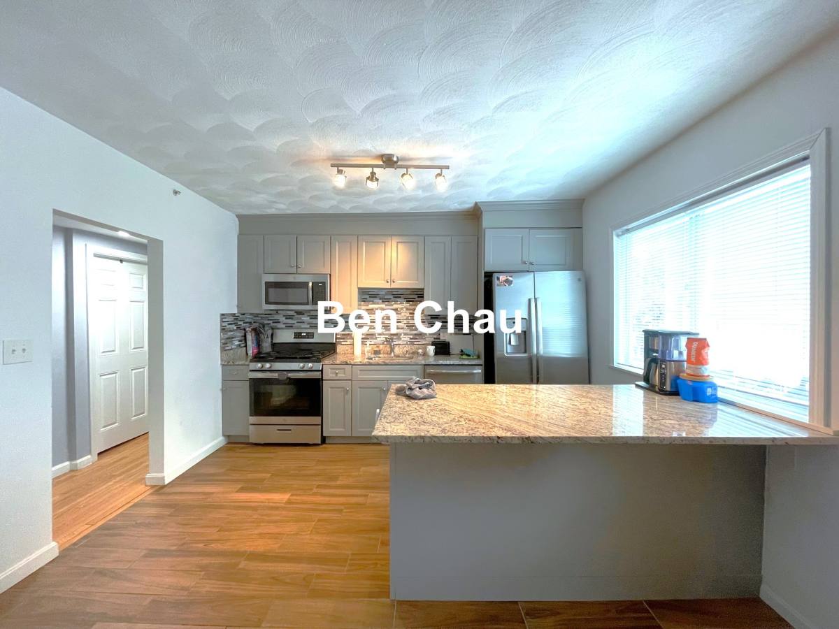 House for rent at 48 Derby St #1B, Somerville, MA 02145