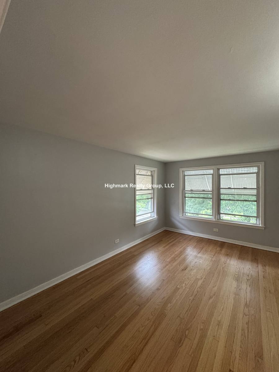 Apartment for rent at 8242 Kilpatrick Ave #A2, Skokie, IL 60076