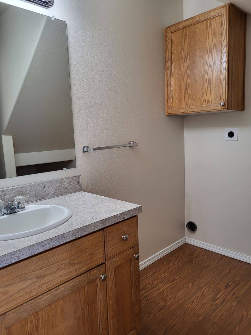 Apartment for rent at 2429 Michael Dr NE, Salem, OR 97305