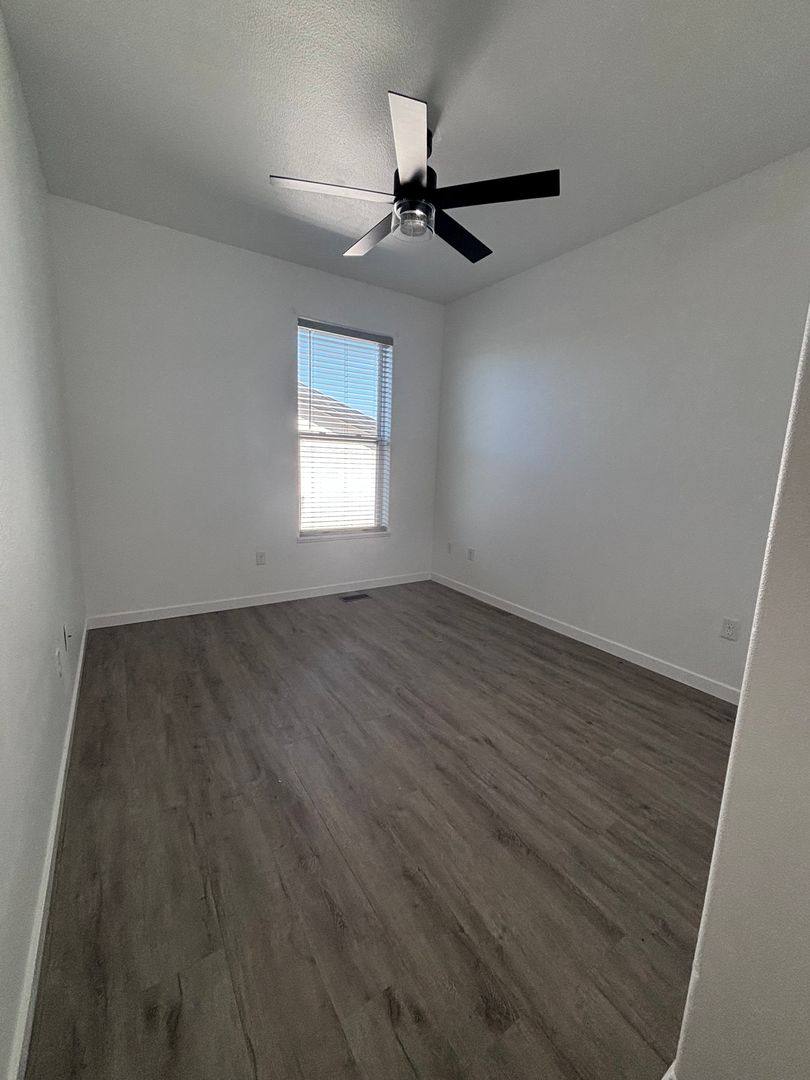 House for rent at 10 Mulberry Loop NE, Minot, ND 58703