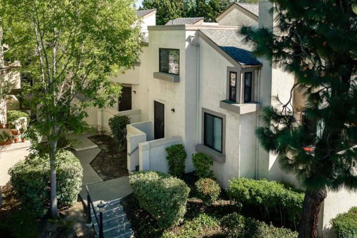 Townhouse for rent at 3243 Via Alicante, La Jolla, CA 92037