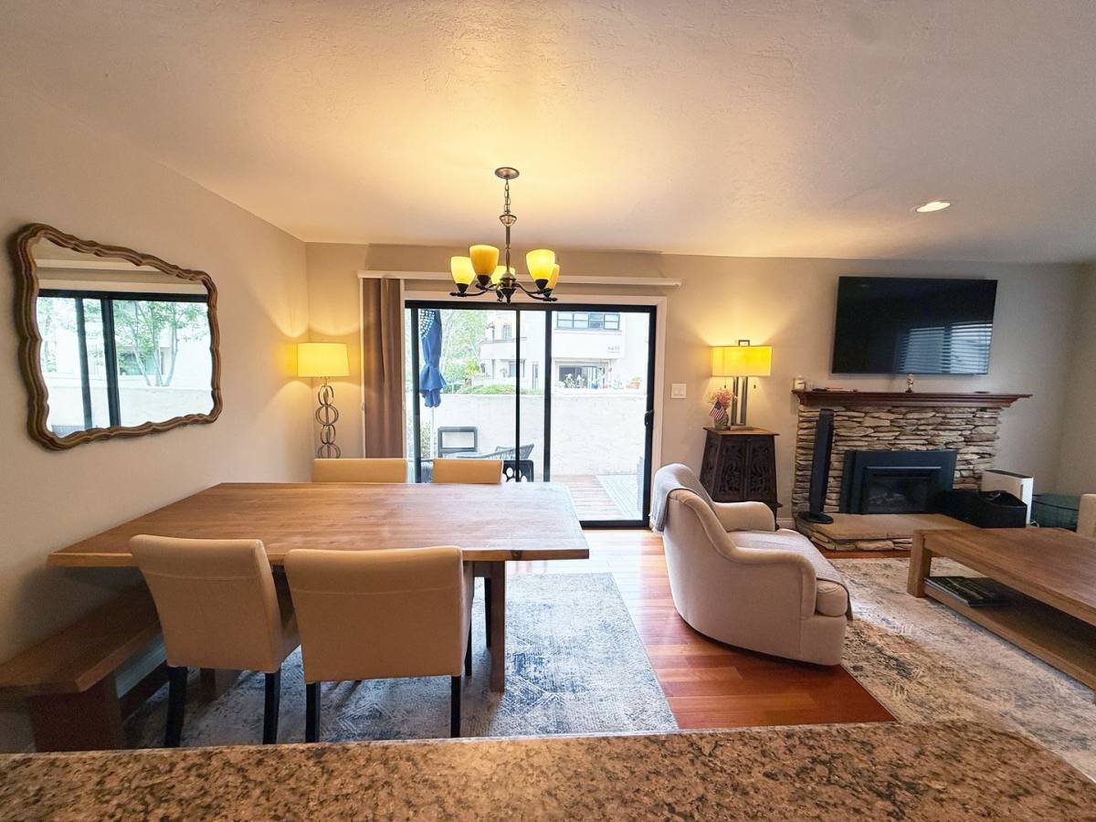 Townhouse for rent at 3243 Via Alicante, La Jolla, CA 92037