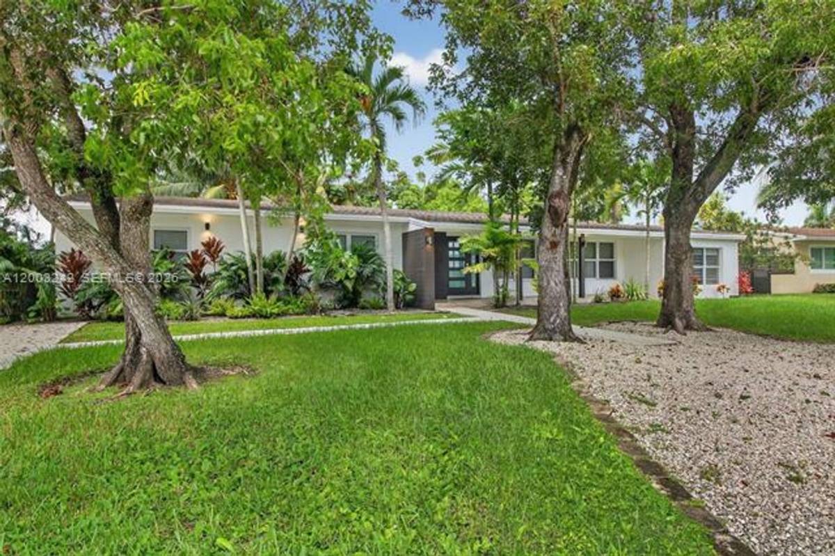 House for rent at 6090 SW 63rd Ave, Miami, FL 33143