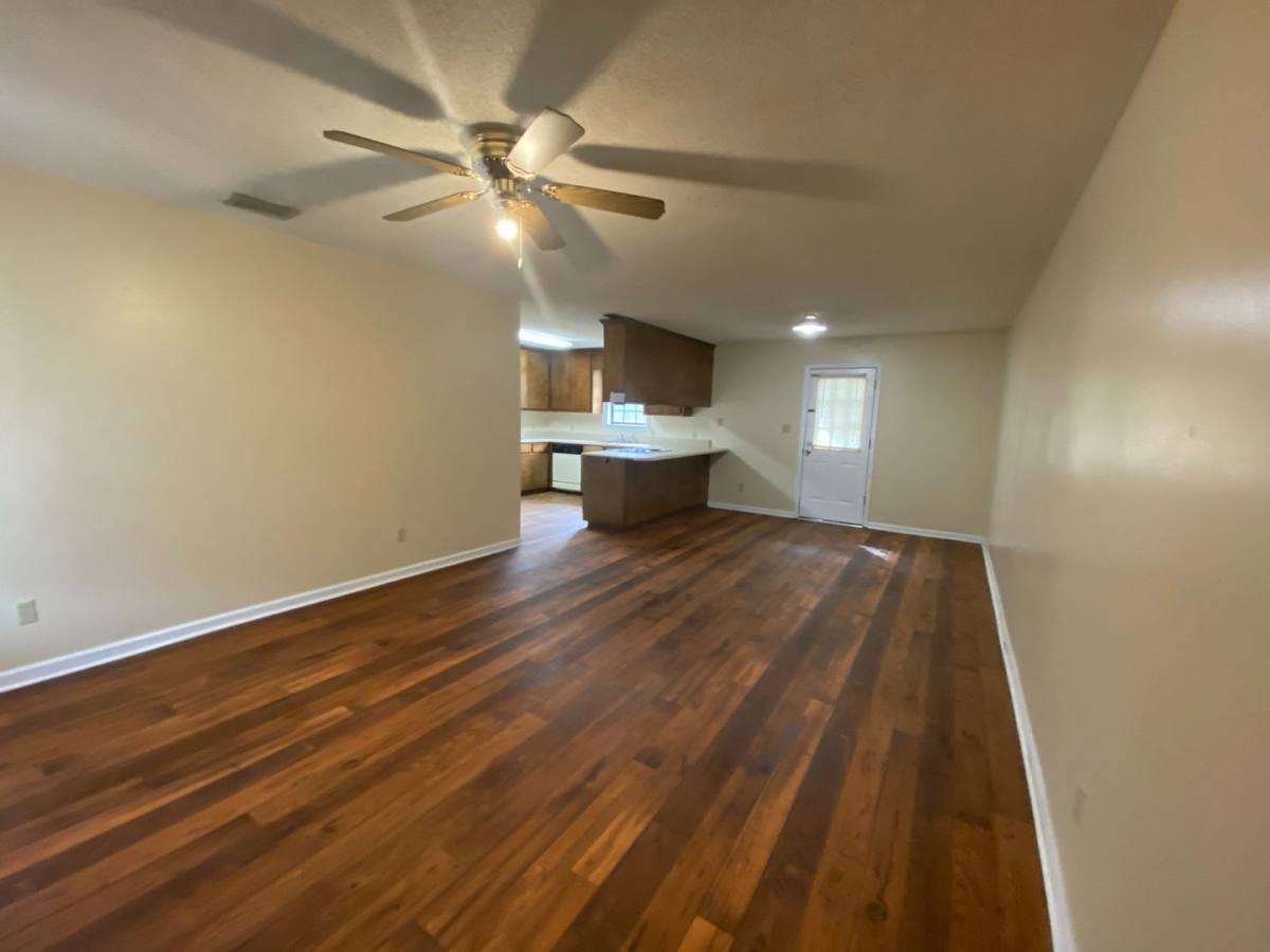 Apartment for rent at 6111 Vinnie Dr, Valdosta, GA 31605