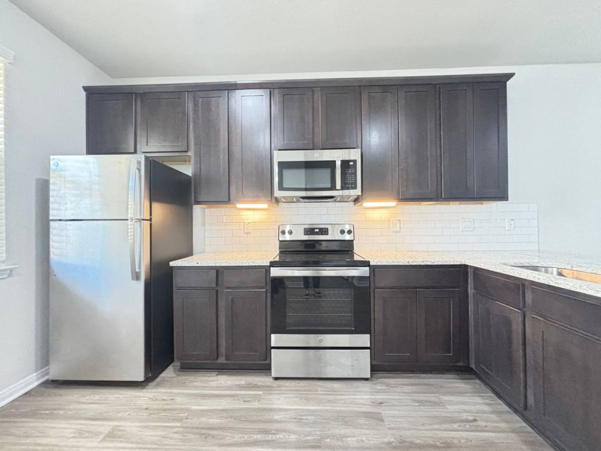 Townhouse for rent at 330 Caleb Court, Cibolo, TX 78108