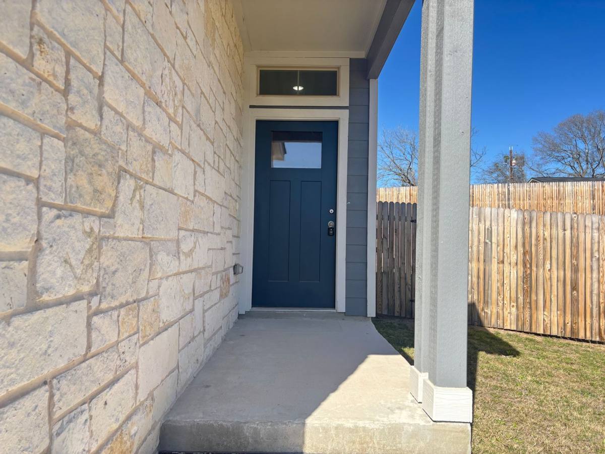Townhouse for rent at 330 Caleb Court, Cibolo, TX 78108