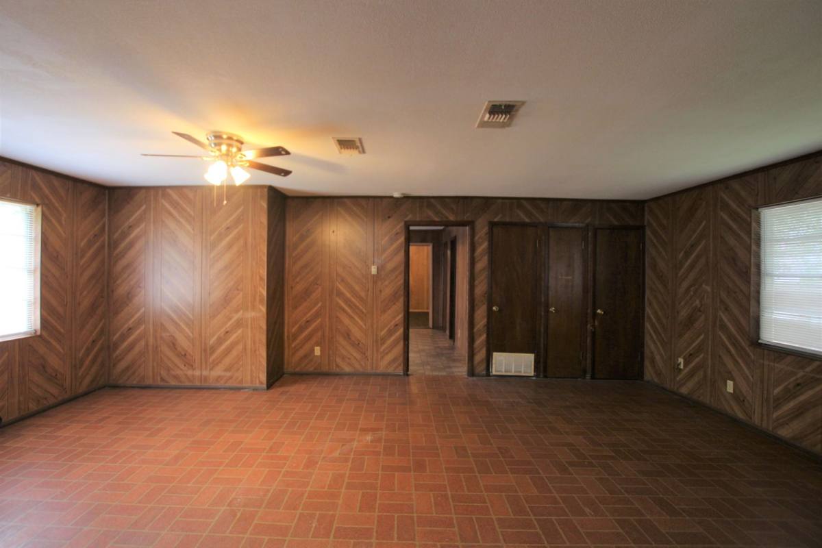 Apartment for rent at 1428 E Houston, Tyler, TX 75702