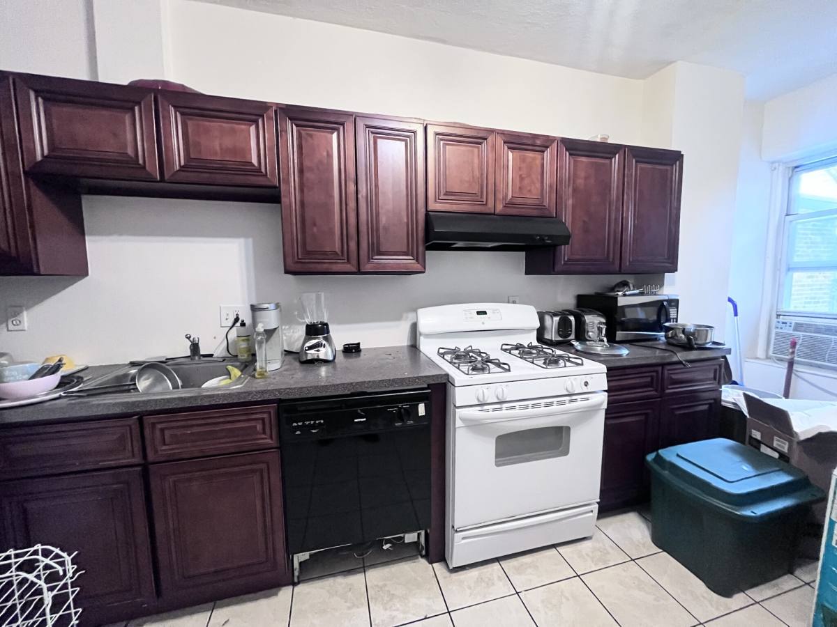 Apartment for rent at 1905 Beacon St #3F, Brookline, MA 02445