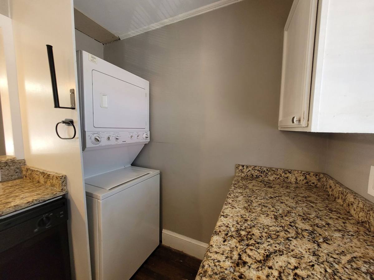 Apartment for rent at 417 E Front St, Statesville, NC 28677