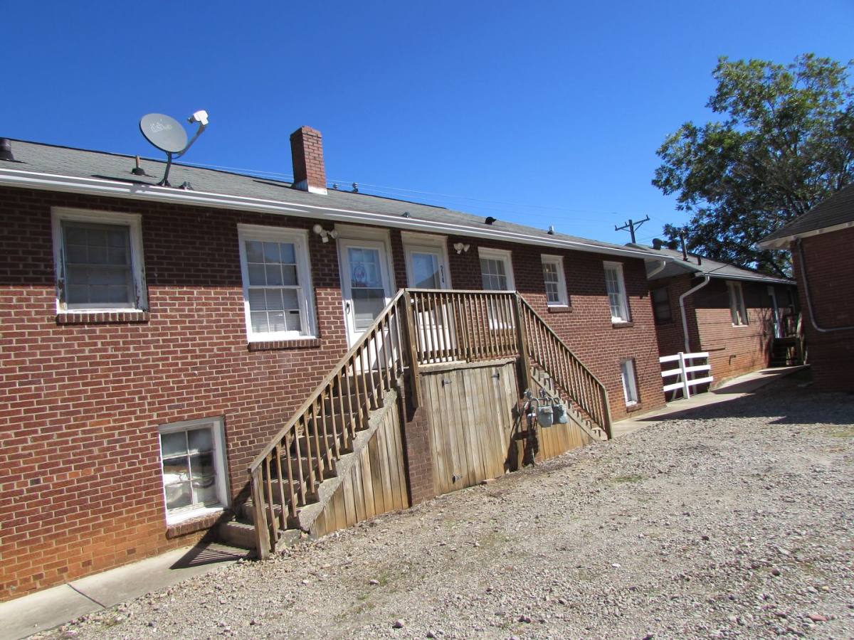 Apartment for rent at 417 E Front St, Statesville, NC 28677
