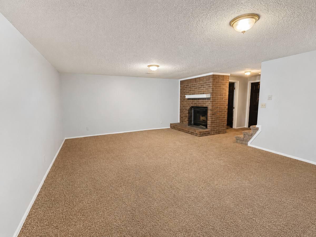 Apartment for rent at 1224 E Selma, Wichita, KS 67216