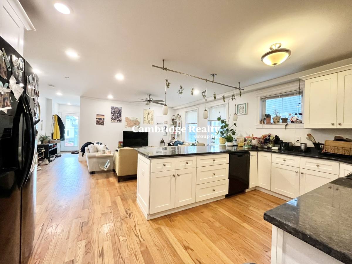 House for rent at 6 Fern St #6T, Allston, MA 02134