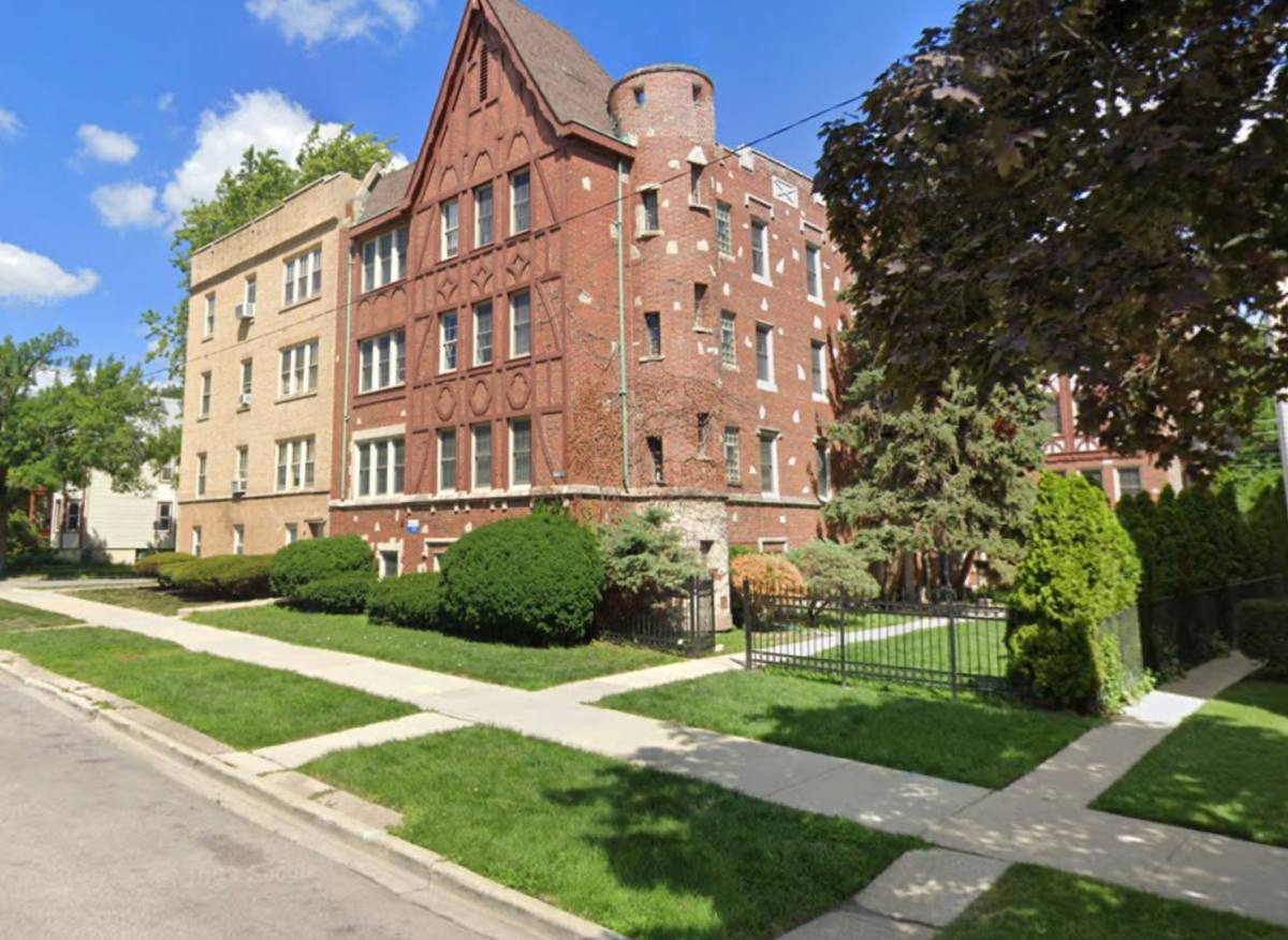Apartment for rent at 2050 W Summerdale #1D, Chicago, IL 60625