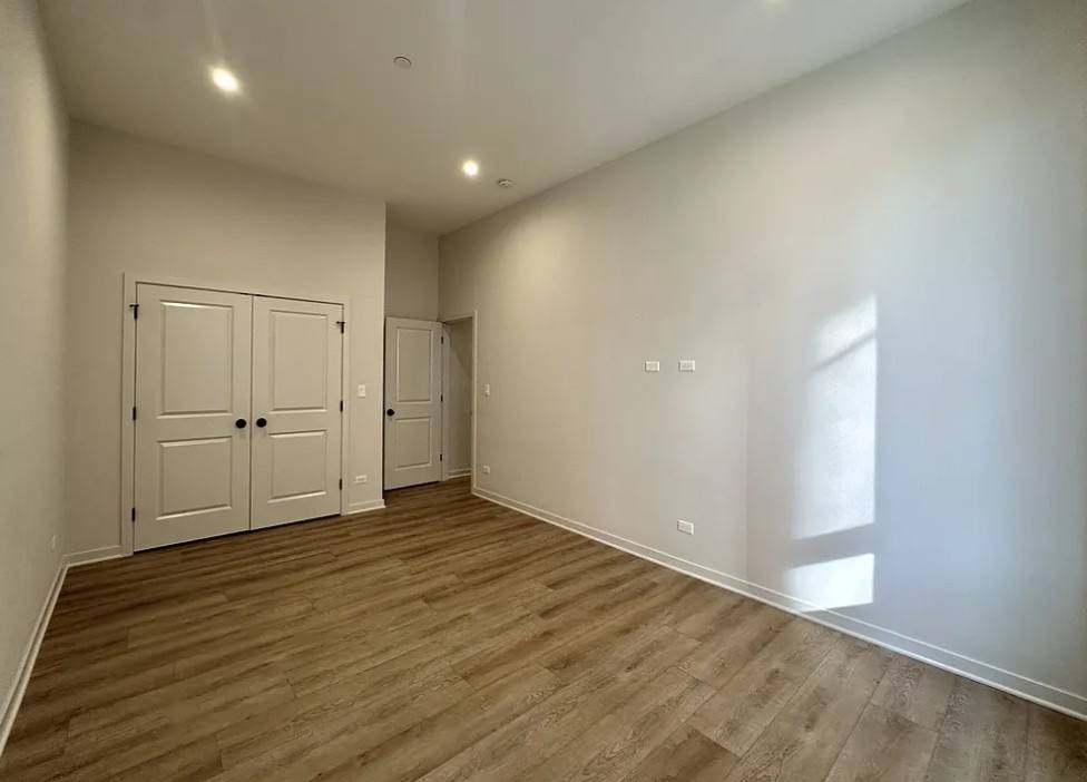 Apartment for rent at 6340 W Belmont Ave #206, Chicago, IL 60634