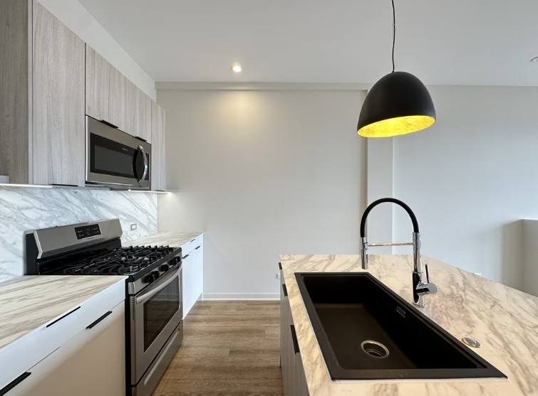 Apartment for rent at 6340 W Belmont Ave #206, Chicago, IL 60634