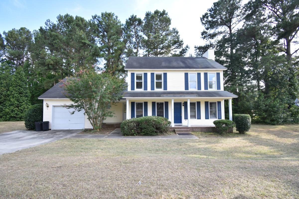 House for rent at 202 Cobblestone Court, Raeford, NC 28376