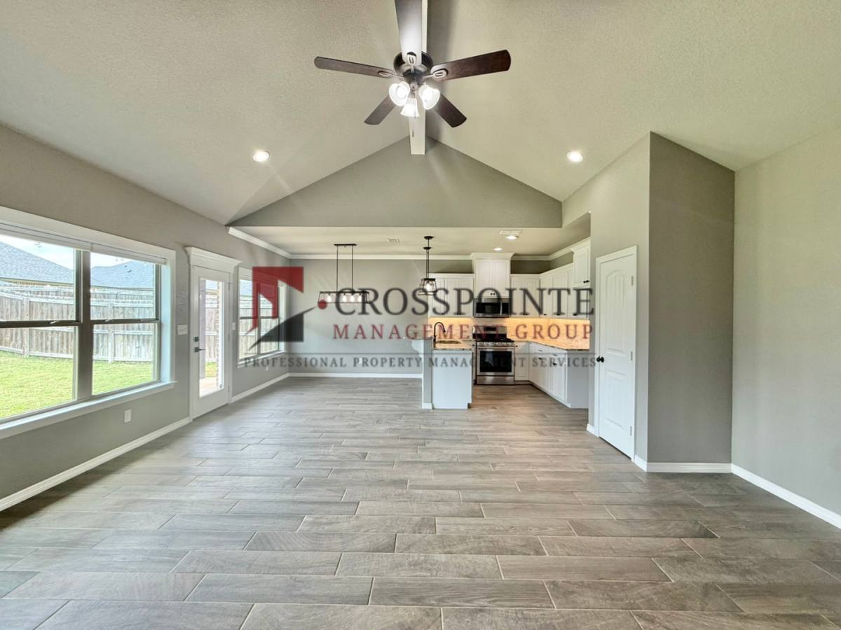 House for rent at 332 Kingdom Blvd, Lindale, TX 75771