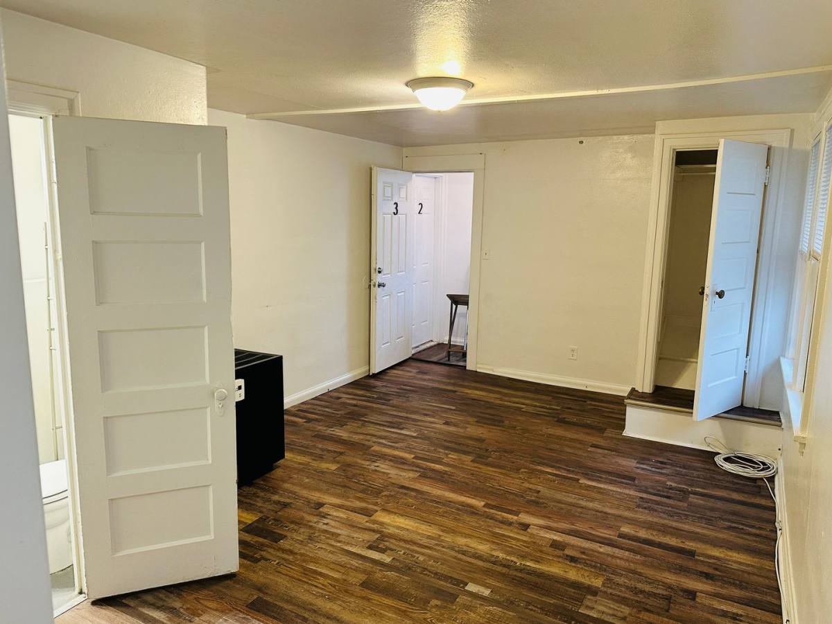 Apartment for rent at 619 N 31st St, Billings, MT 59101