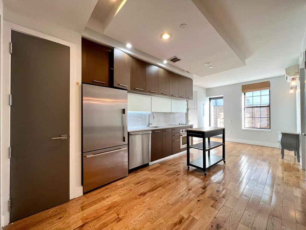 Apartment for rent at 72 Willoughby St #4G, Brooklyn, NY 11201
